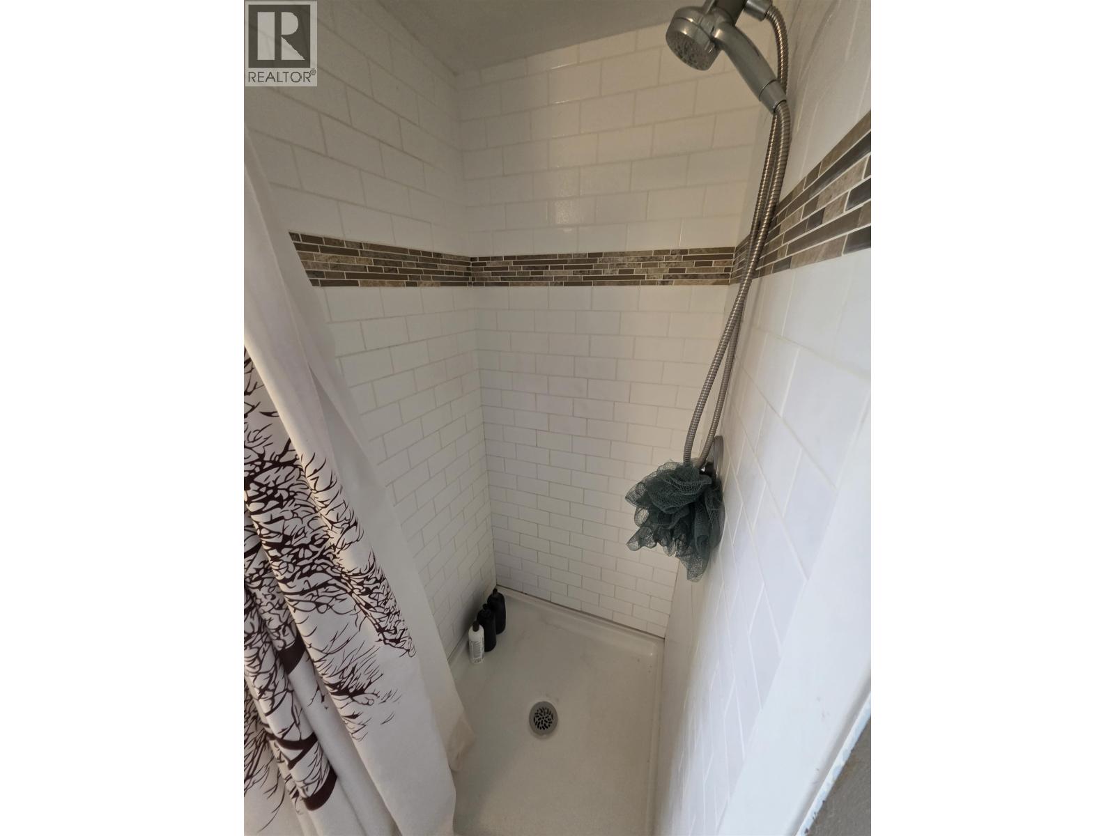 4831 OLSON Avenue, Terrace