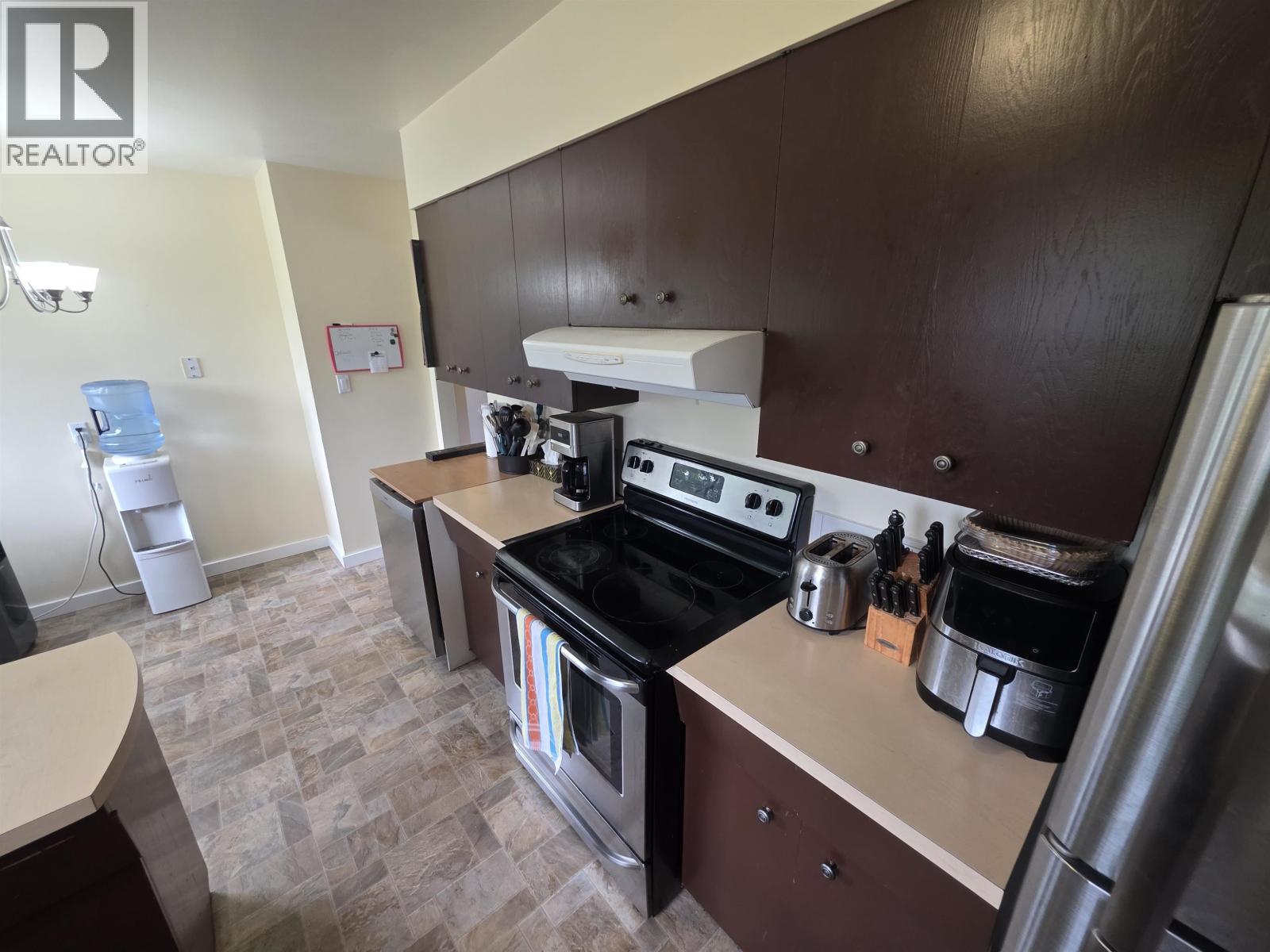 4831 OLSON Avenue, Terrace