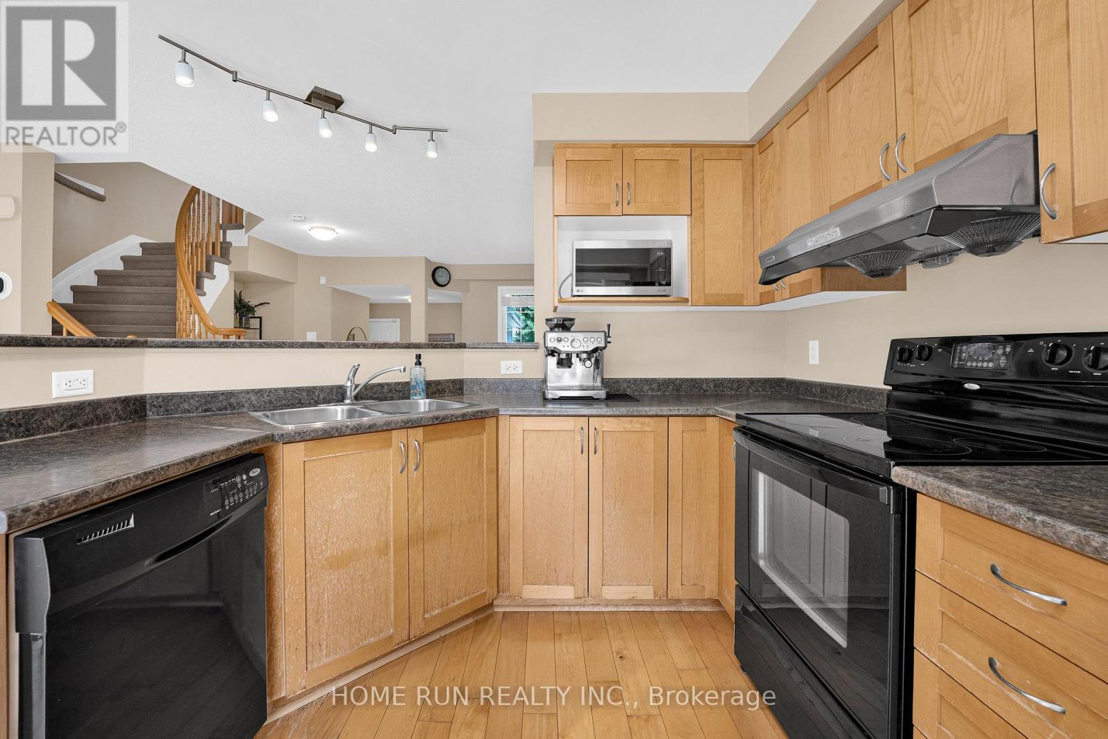 1103 MARCONI AVENUE - 13