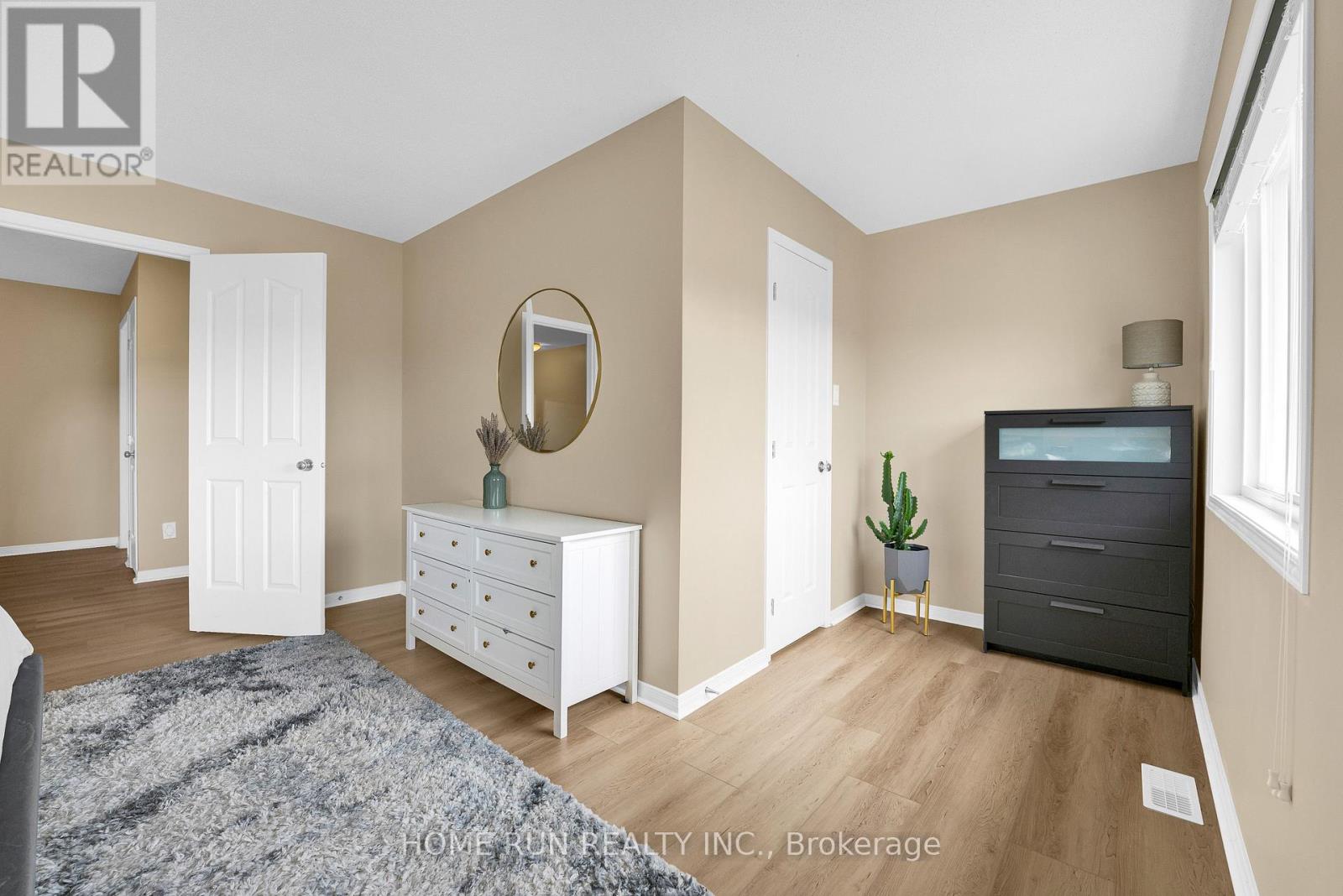 1103 MARCONI AVENUE - 24