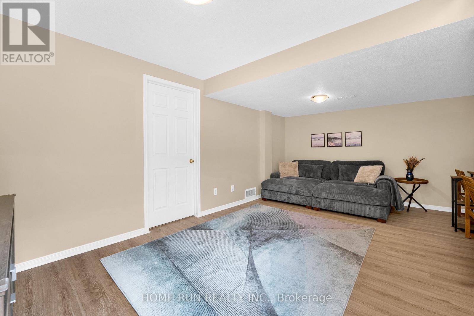 1103 MARCONI AVENUE - 26