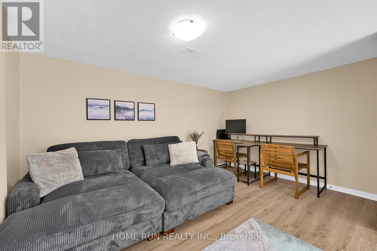 1103 MARCONI AVENUE - 27