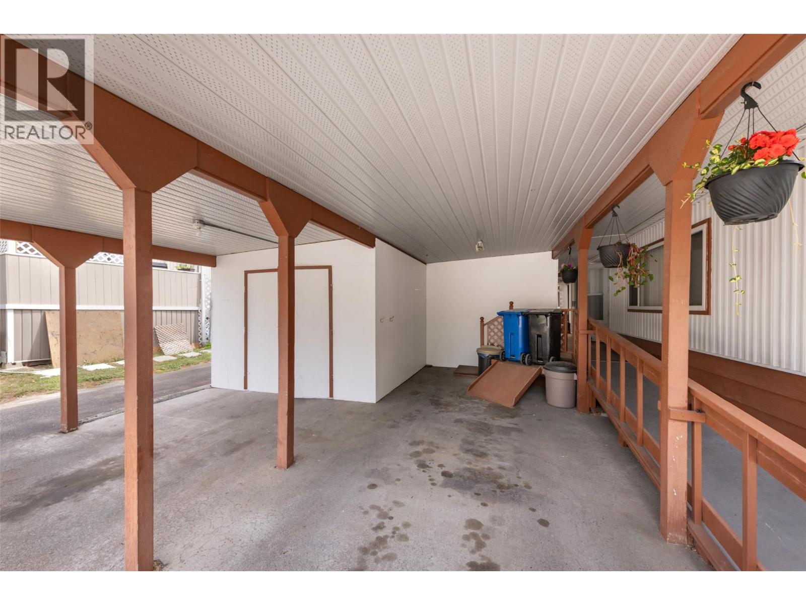 #83 1860 Boucherie Road - 45