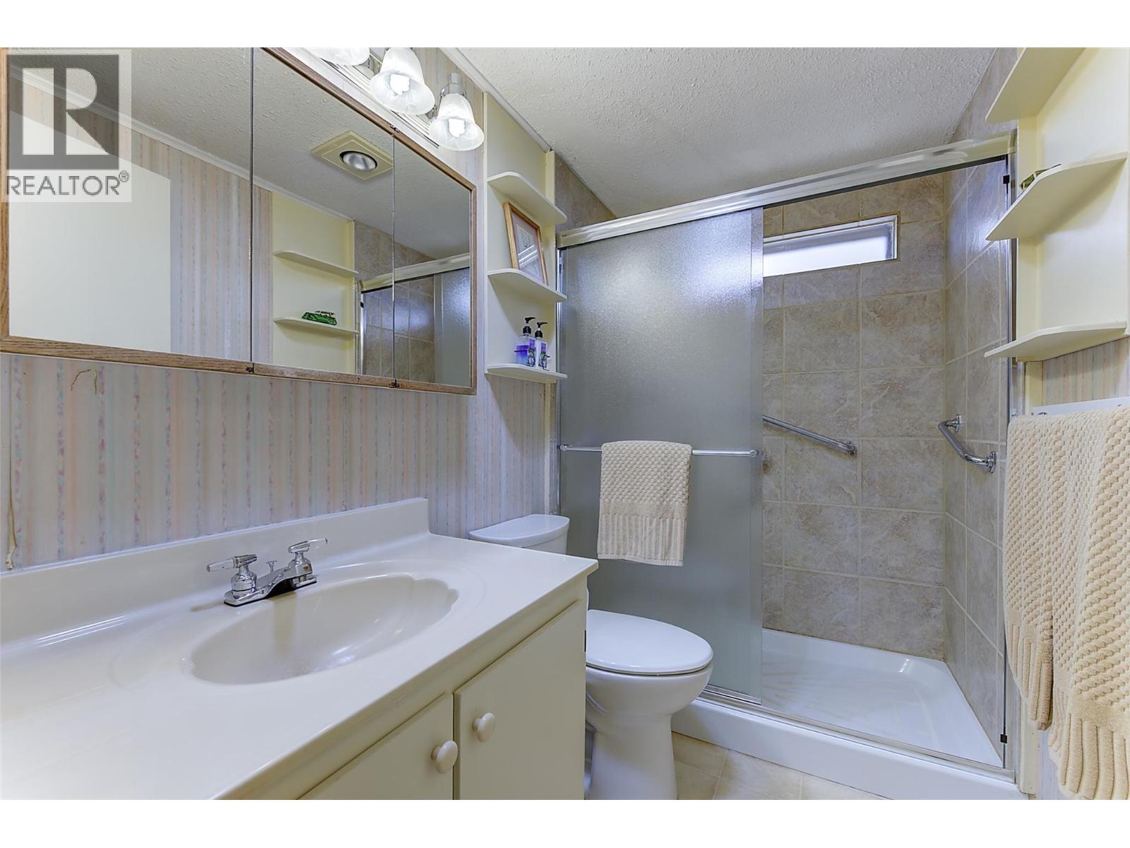 #83 1860 Boucherie Road - 35