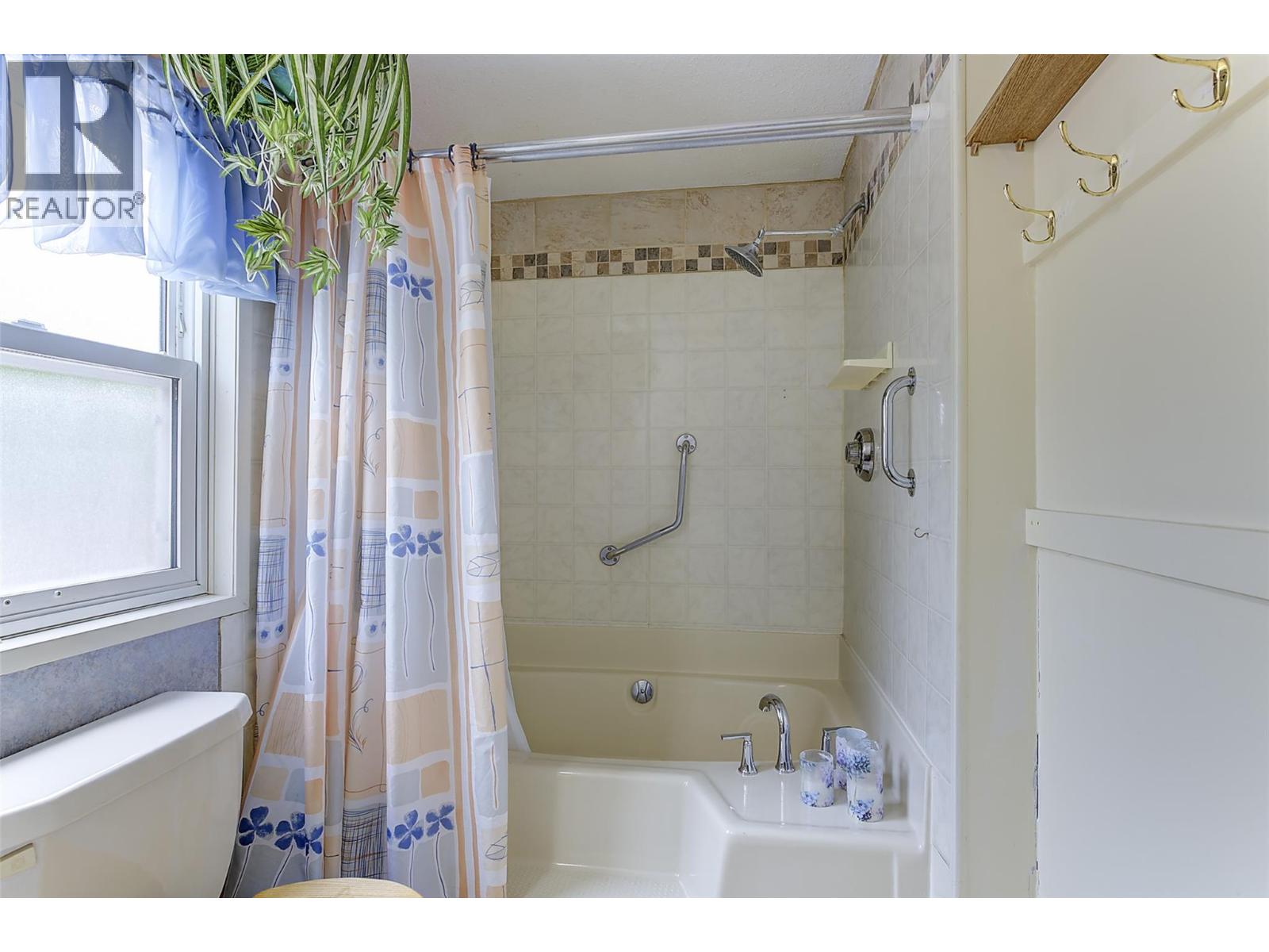 #83 1860 Boucherie Road - 32