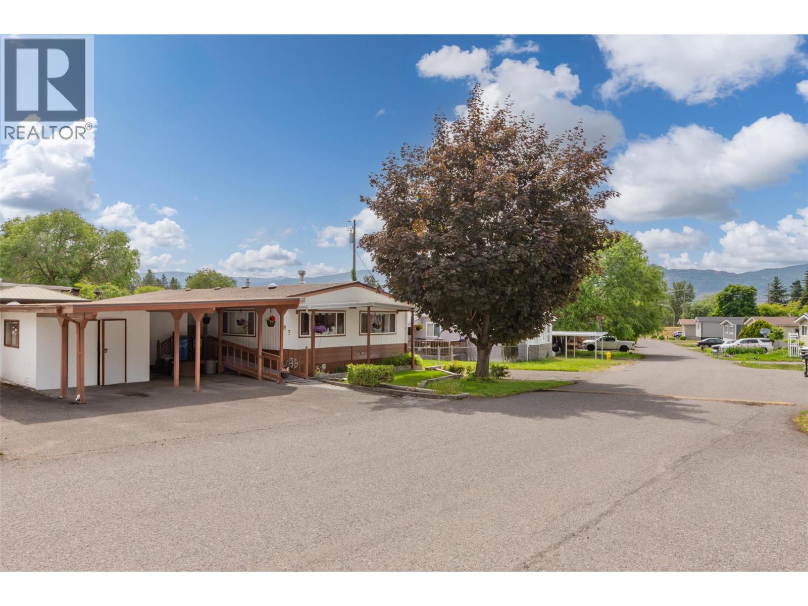 #83 1860 Boucherie Road - 50