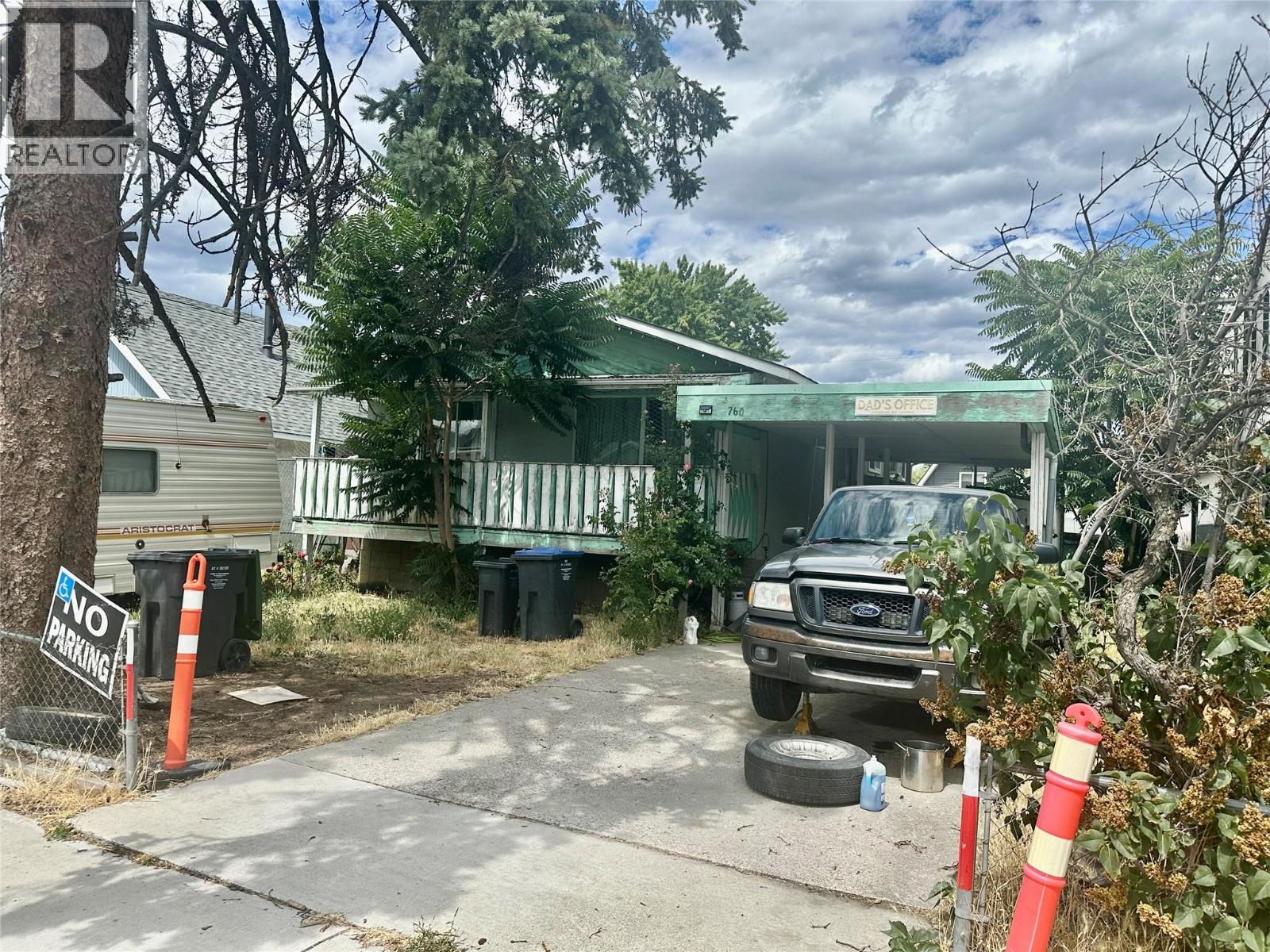 760 Cadder Avenue - 1