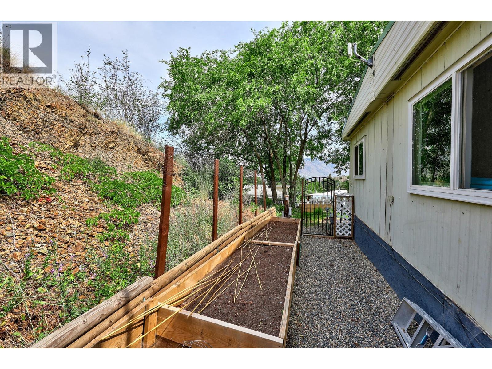 #80 1175 ROSE HILL Road - 22