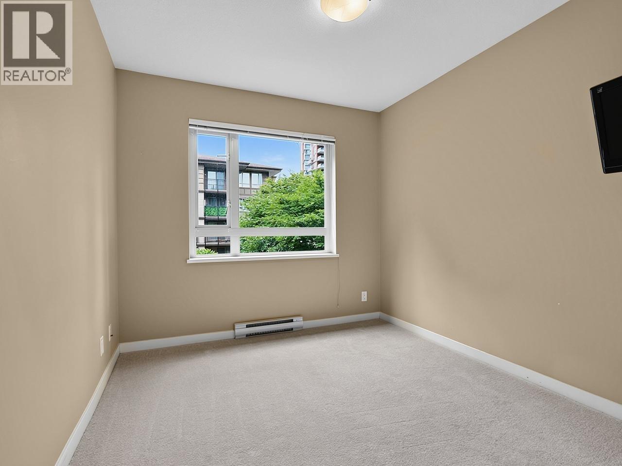 206 3105 LINCOLN AVENUE, Coquitlam
