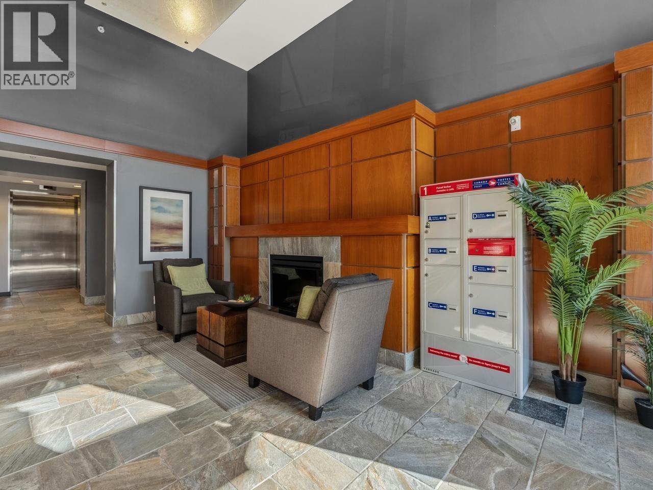 206 3105 LINCOLN AVENUE, Coquitlam