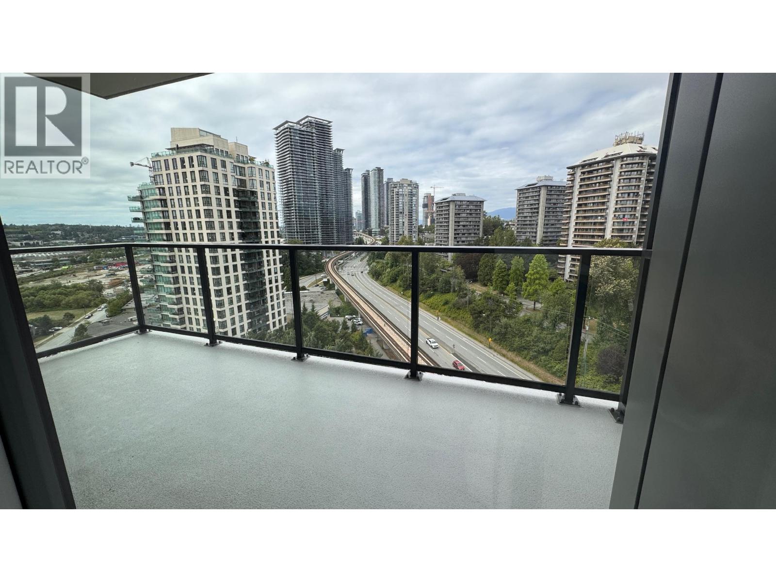 16xx 2135 SPRINGER AVENUE, Burnaby