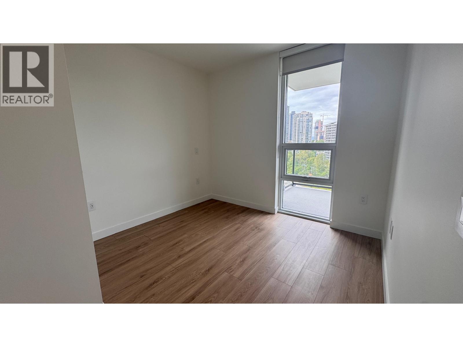 16xx 2135 SPRINGER AVENUE, Burnaby