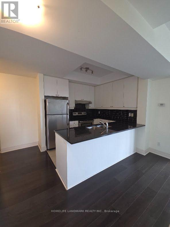 #821 8110 BIRCHMOUNT ROAD - 12