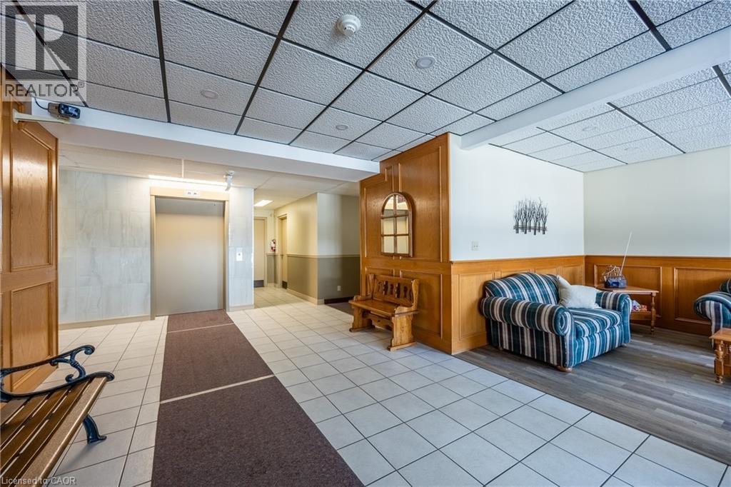 #205 303 WILLIAM Street - 17