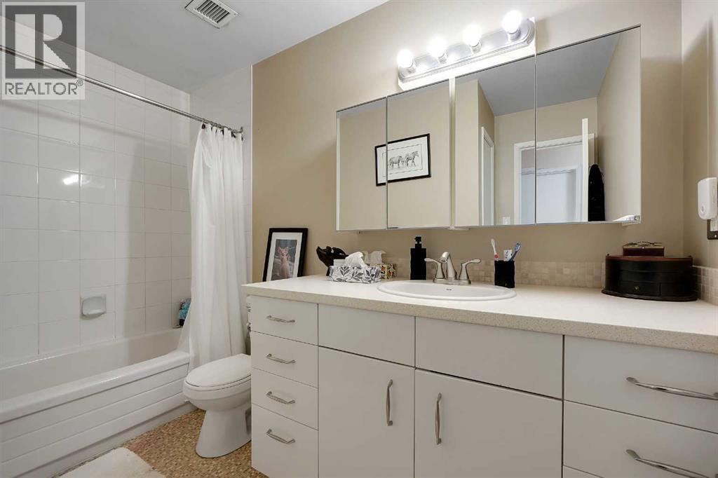 #4301 315 Southampton Drive SW - 13