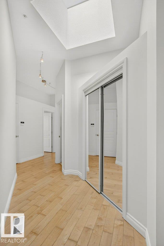 #404 10411 122 ST NW - 6