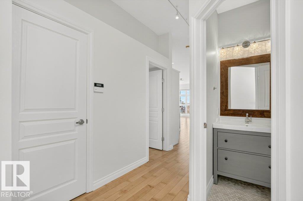 #404 10411 122 ST NW - 10