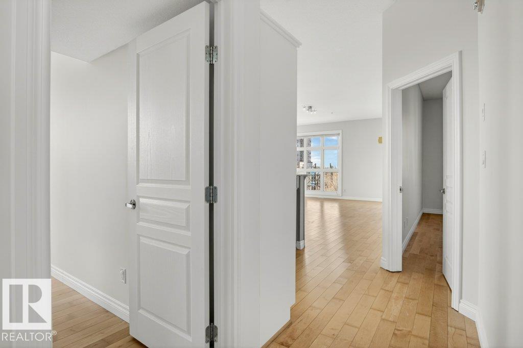 #404 10411 122 ST NW - 11