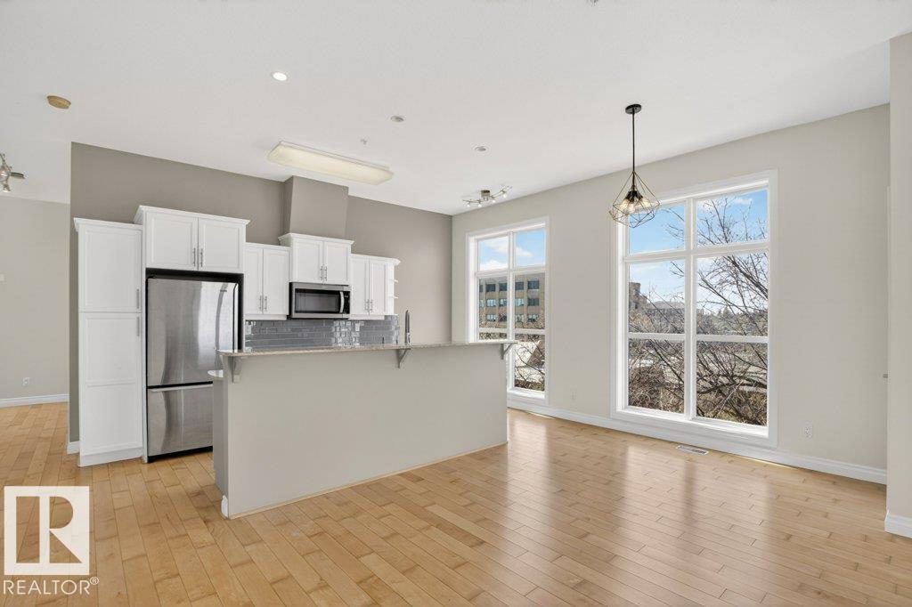 #404 10411 122 ST NW - 22