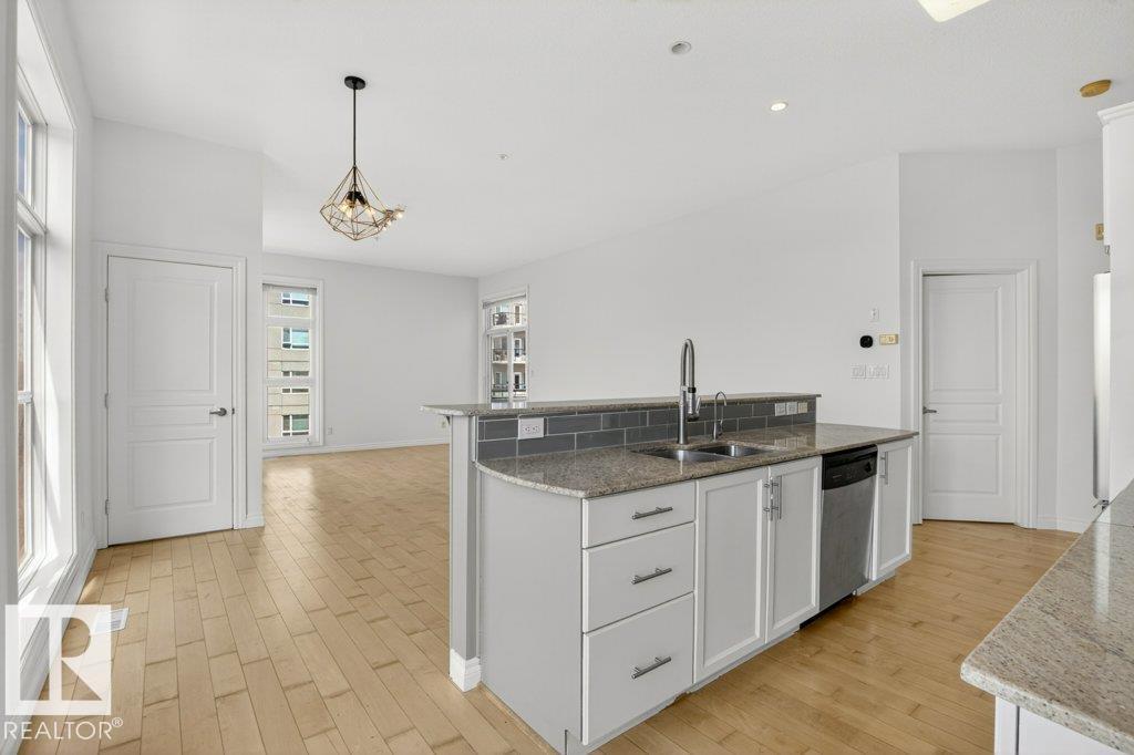#404 10411 122 ST NW - 26