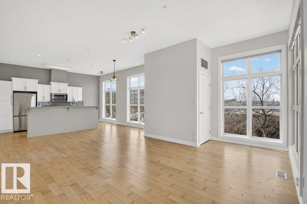#404 10411 122 ST NW - 21