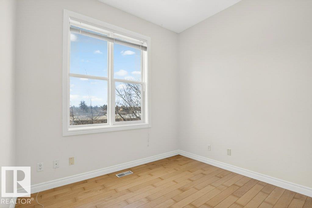 #404 10411 122 ST NW - 35