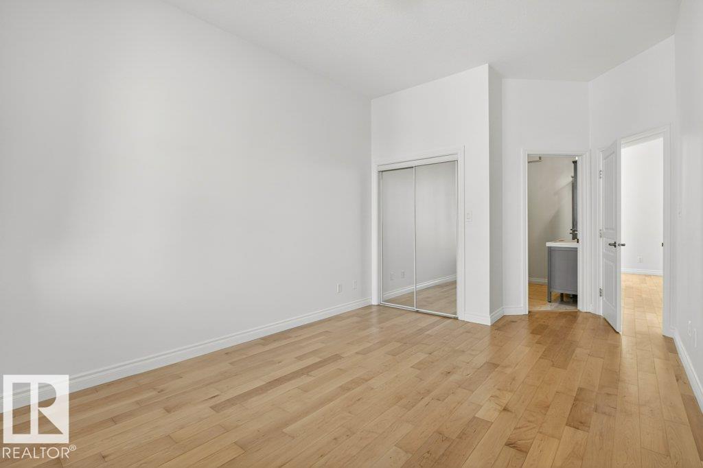 #404 10411 122 ST NW - 30