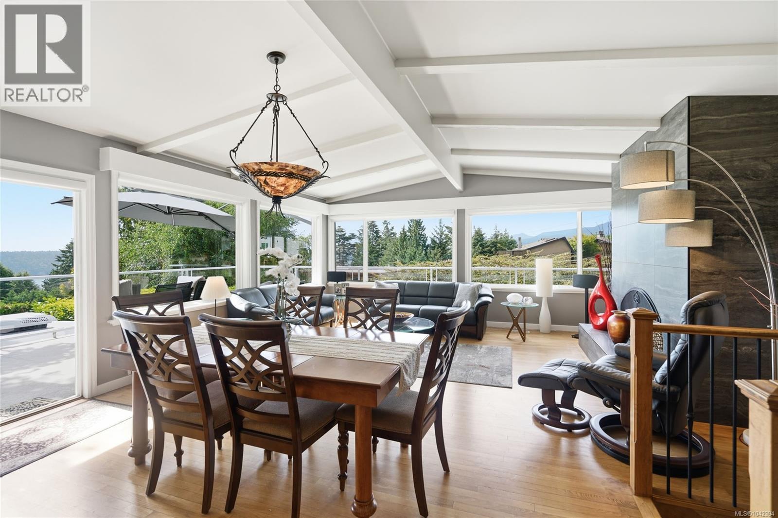 267 Nottingham Dr - 5