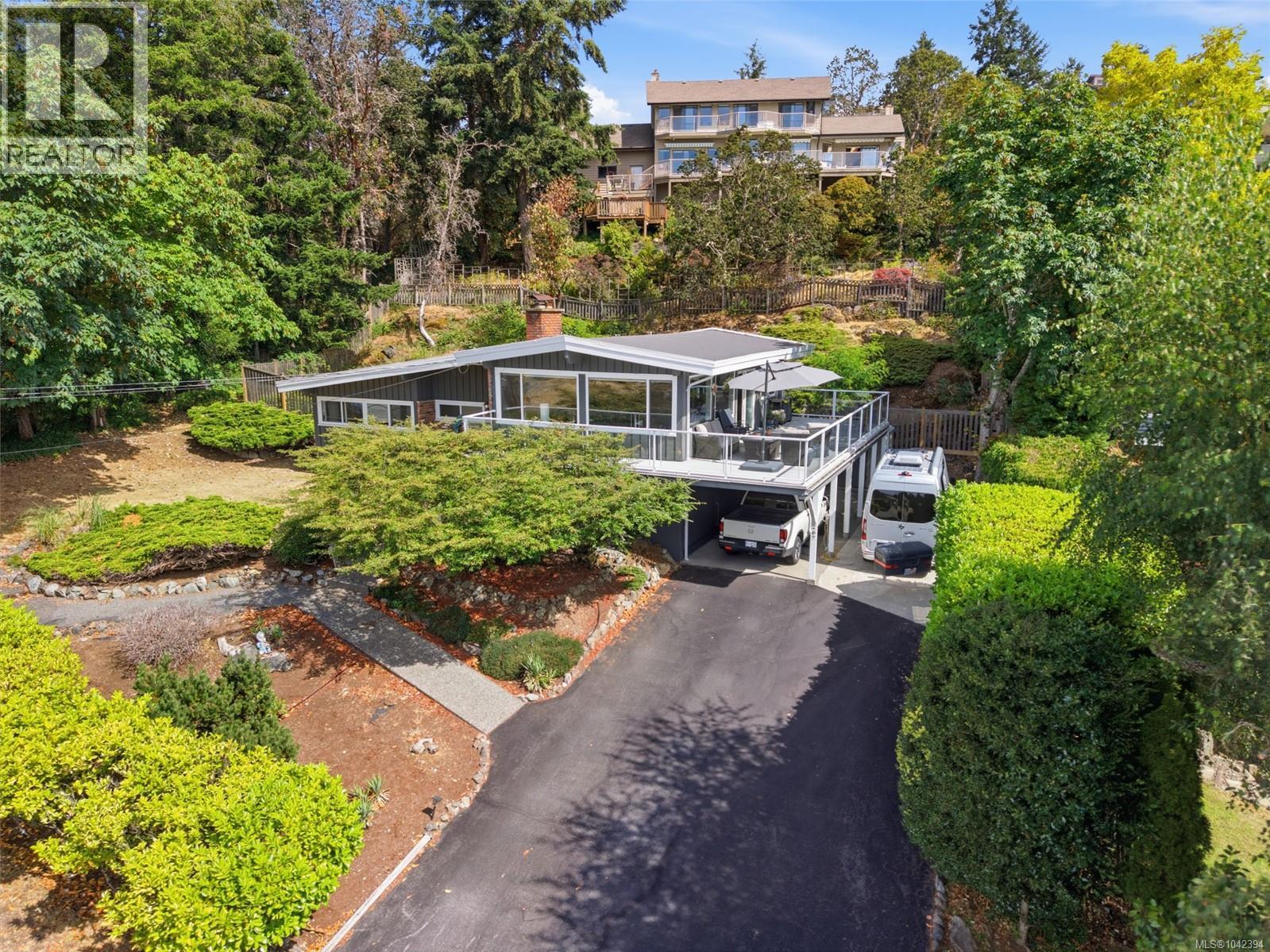 267 Nottingham Dr - 1