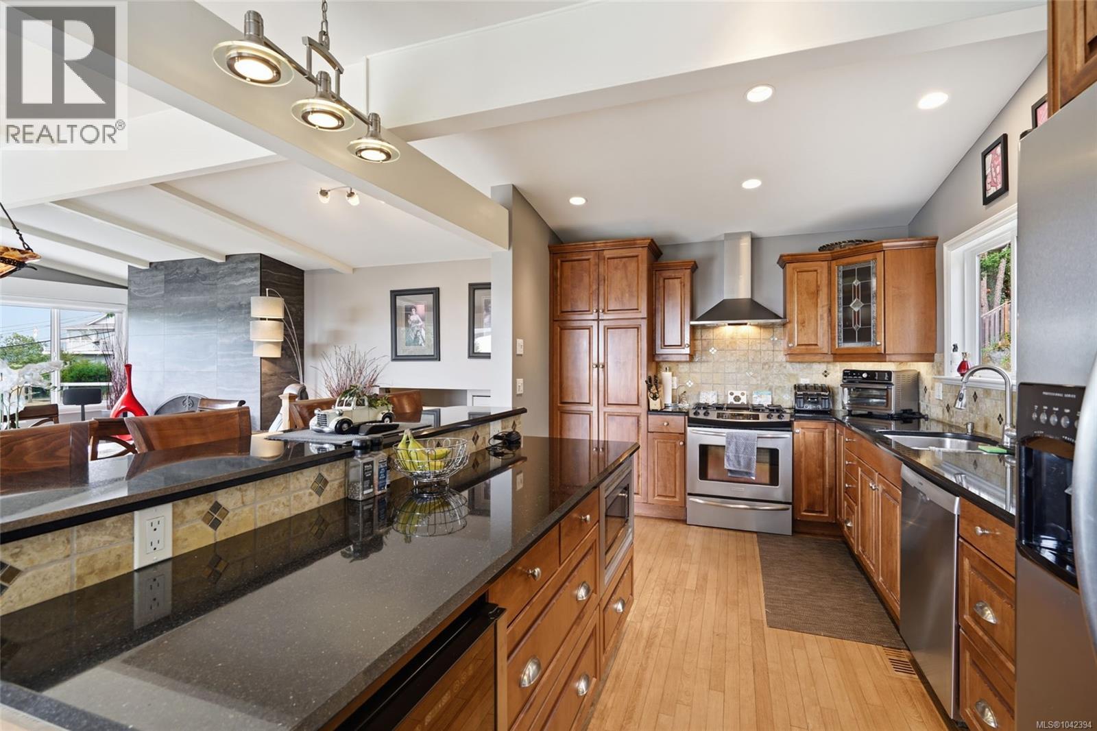 267 Nottingham Dr - 13