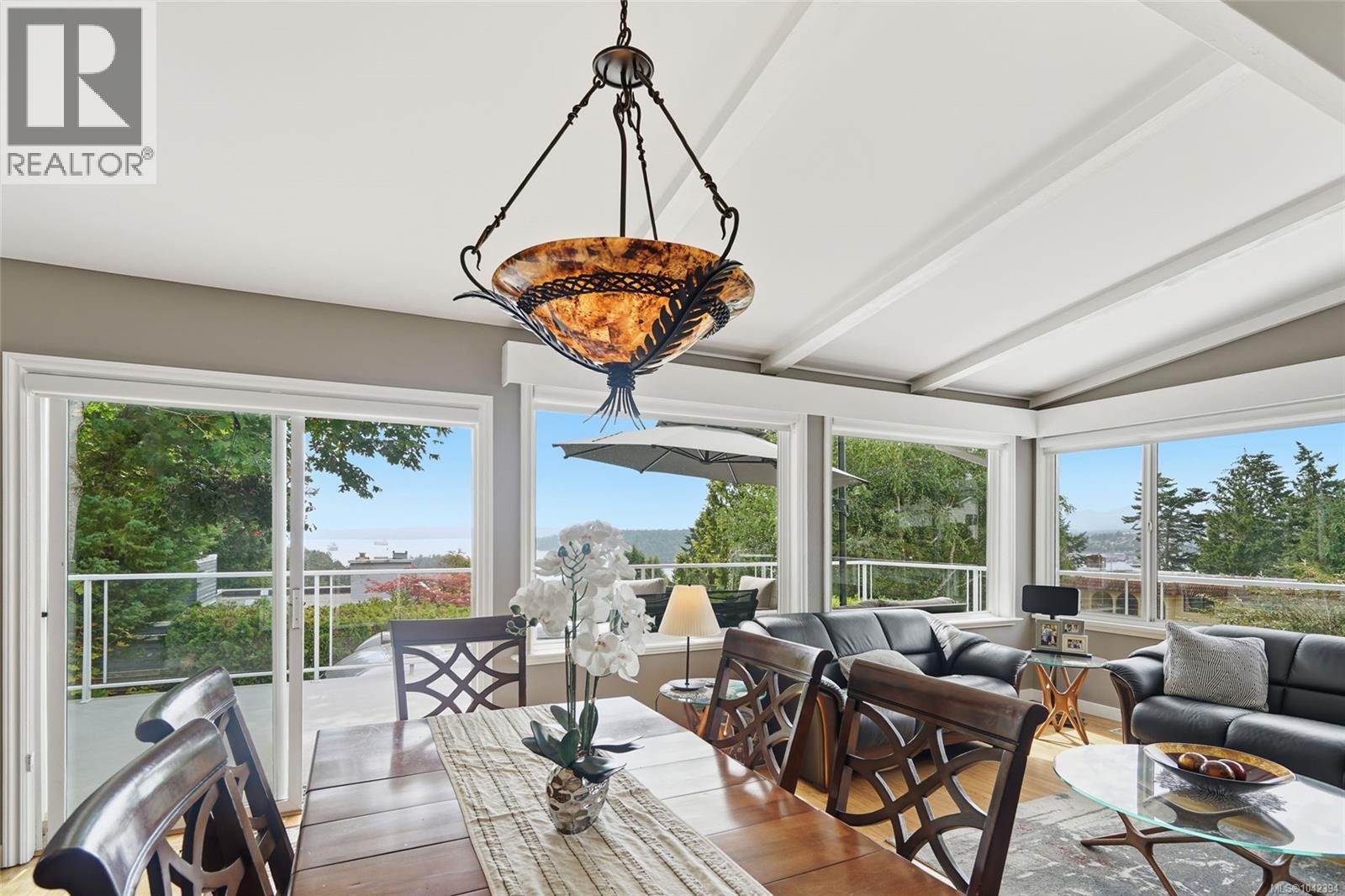 267 Nottingham Dr - 10