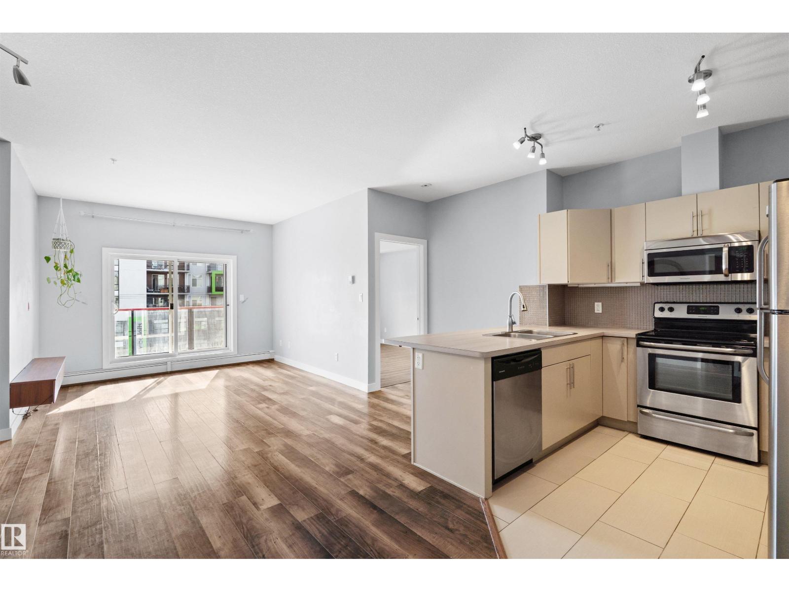 #307 10611 117 ST NW - 2