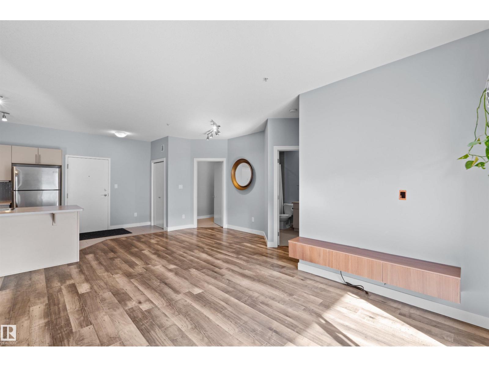 #307 10611 117 ST NW - 4