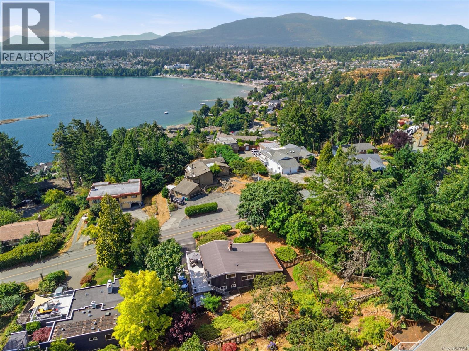 267 Nottingham Dr - 52