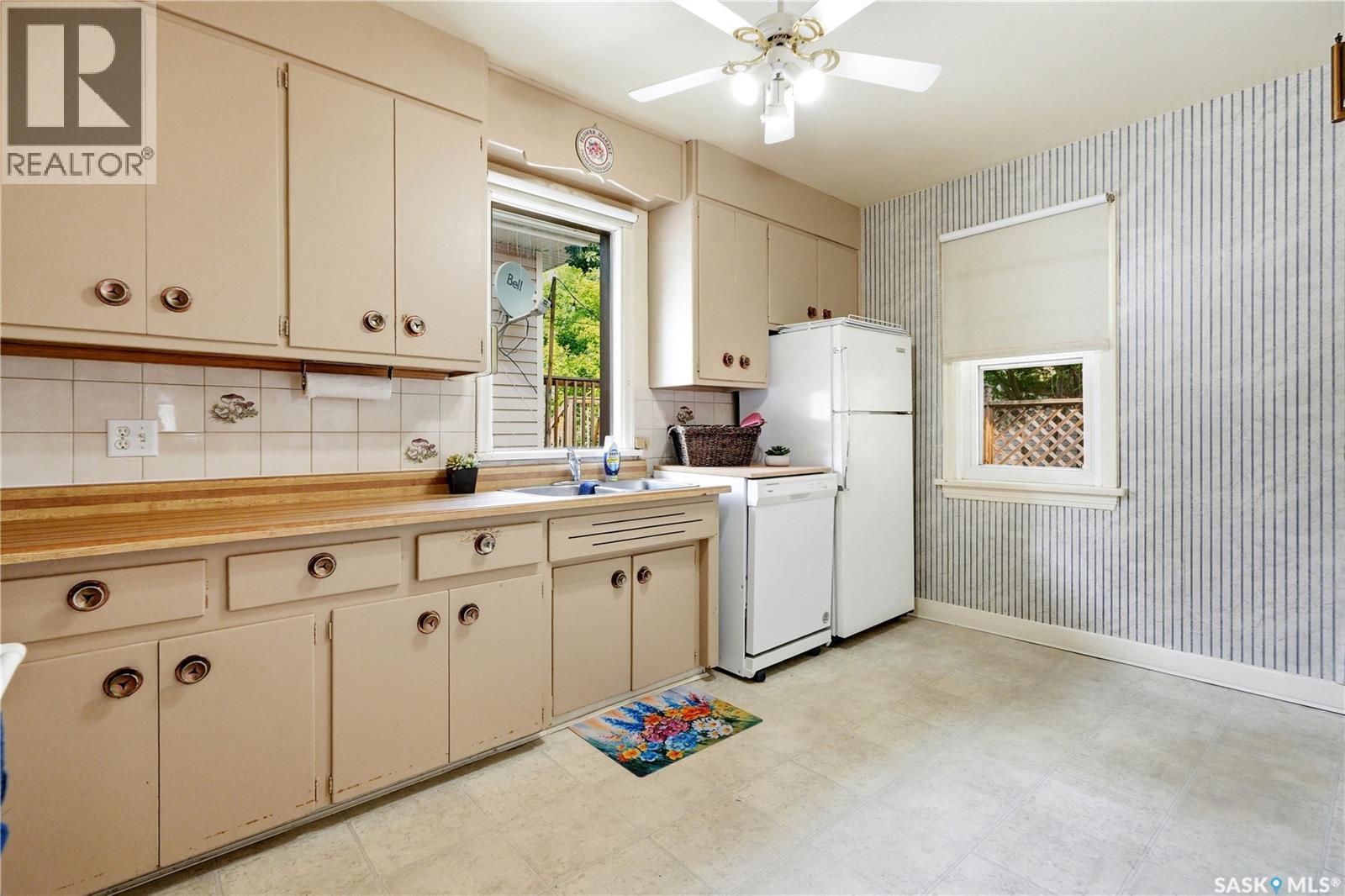 806 L AVENUE N - Image 16