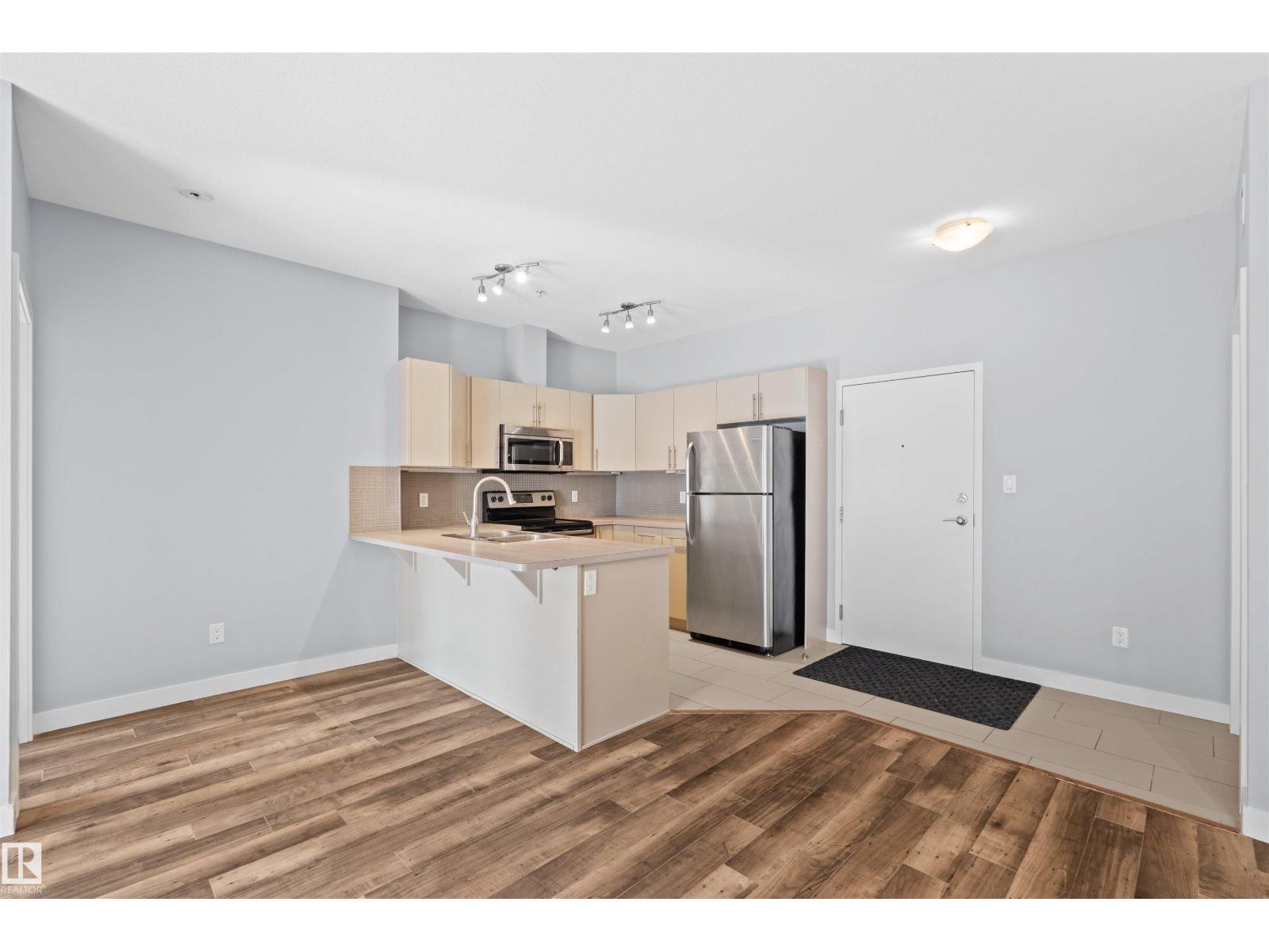 #307 10611 117 ST NW - 5