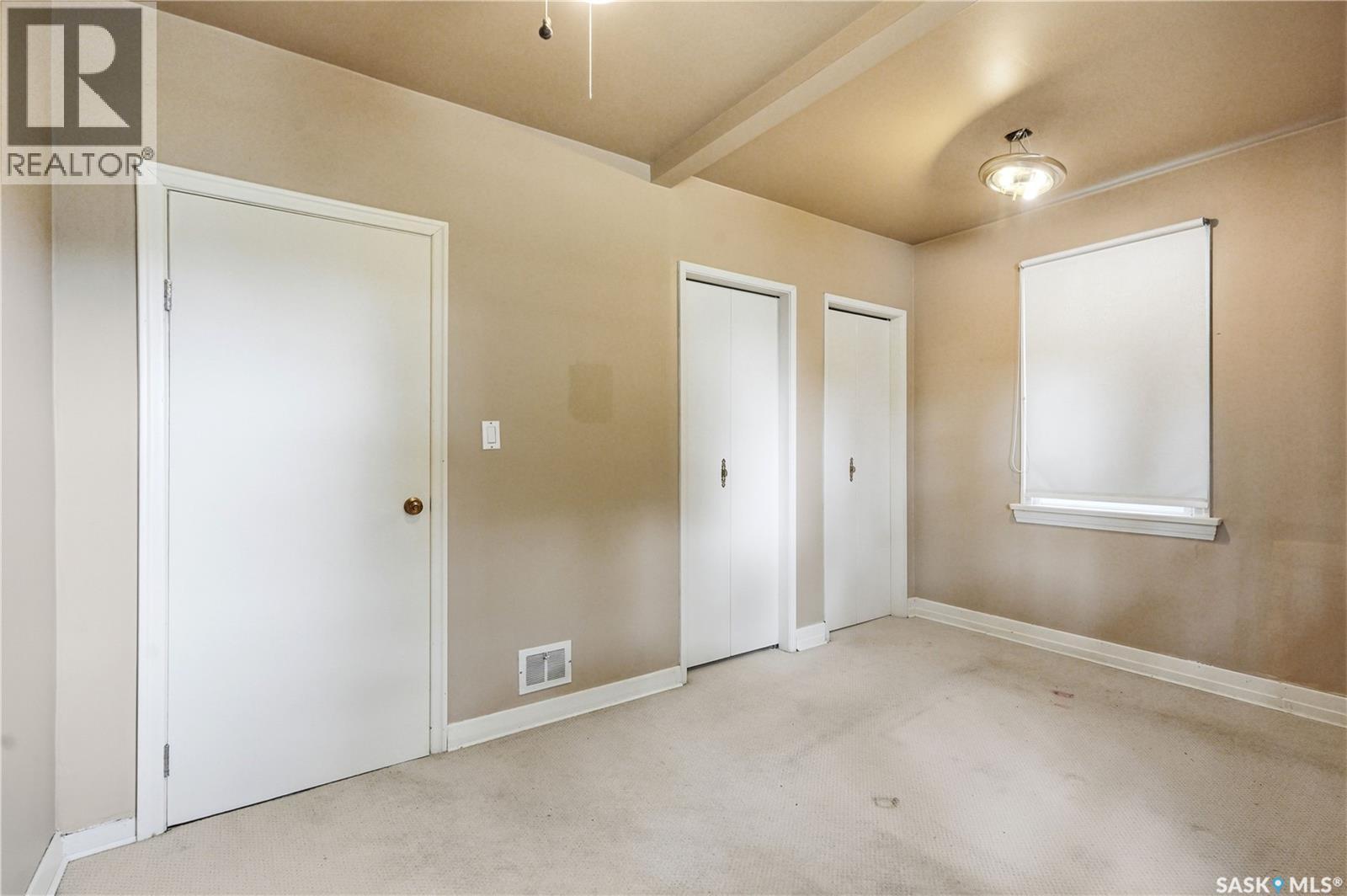 806 L AVENUE N - 12