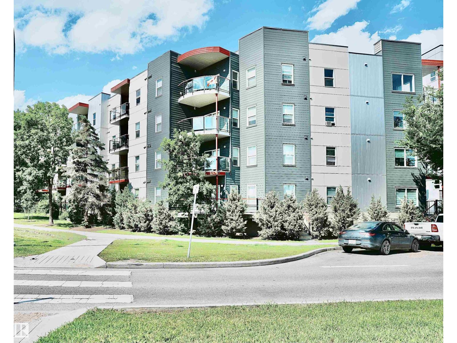 #307 10611 117 ST NW - 22