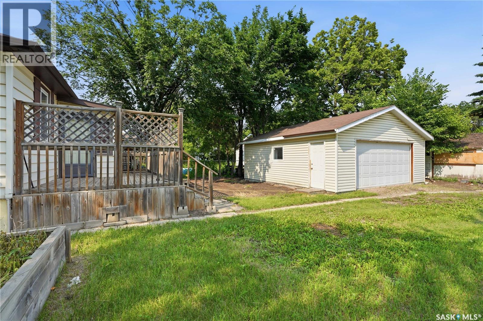 806 L AVENUE N - 34