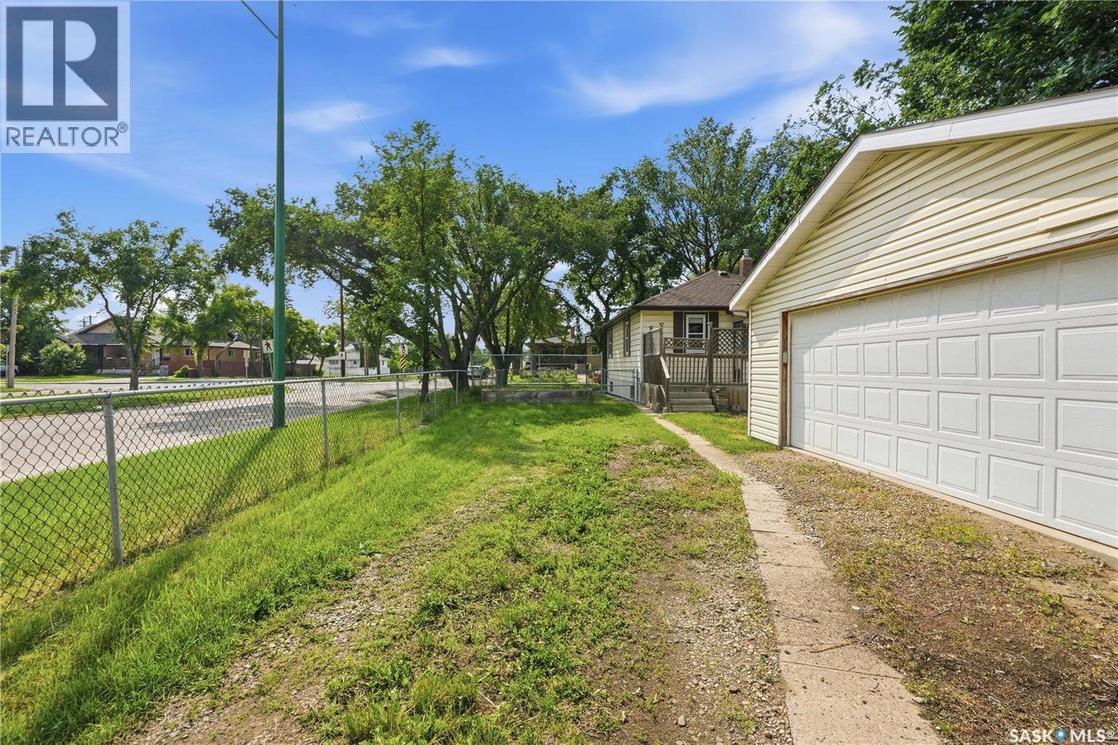 806 L AVENUE N - 39