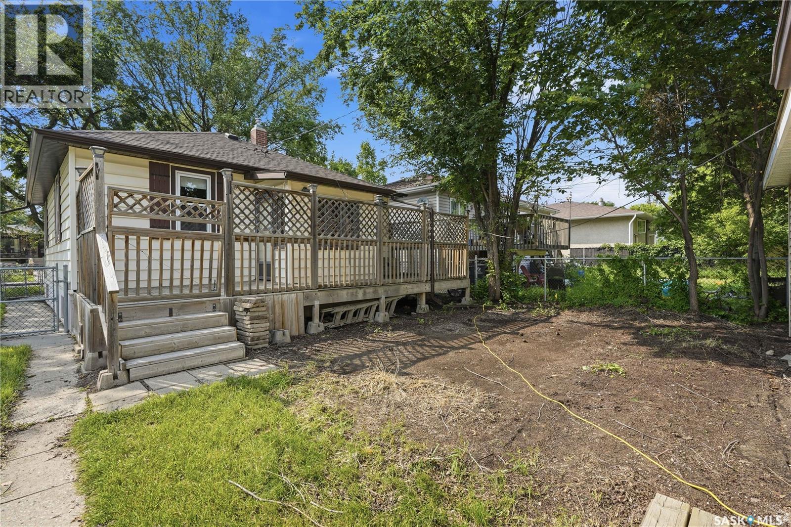 806 L AVENUE N - 29