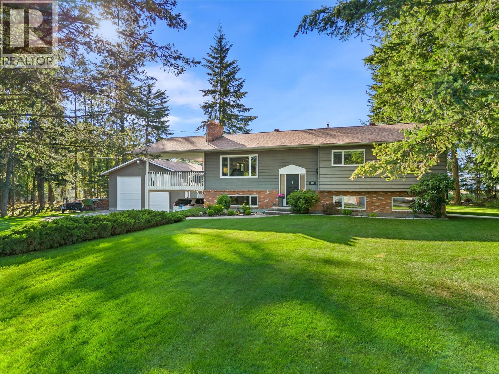 610 10th Avenue NW - 1