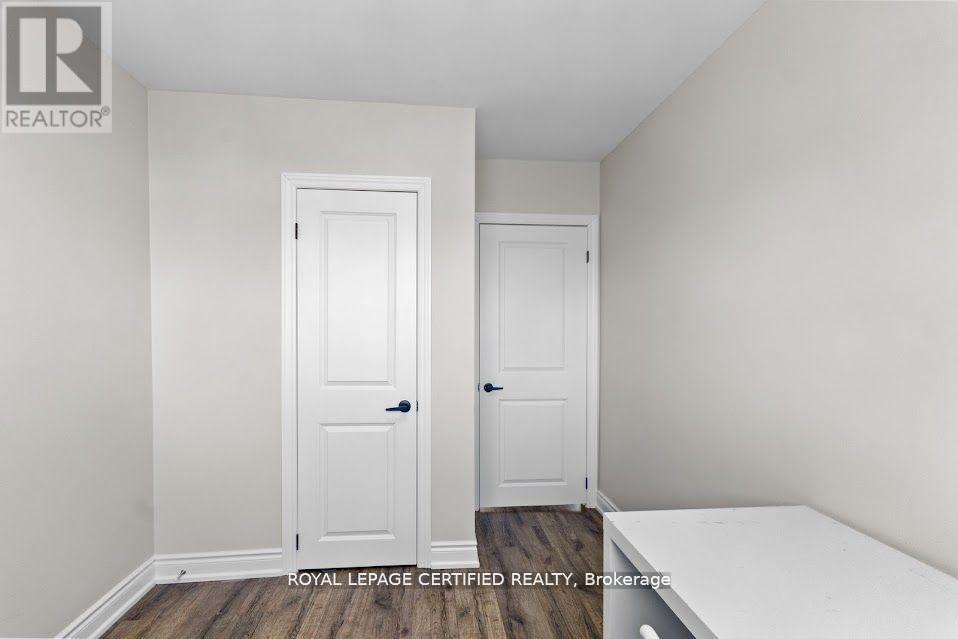 38 COLLIER ROAD N - 10