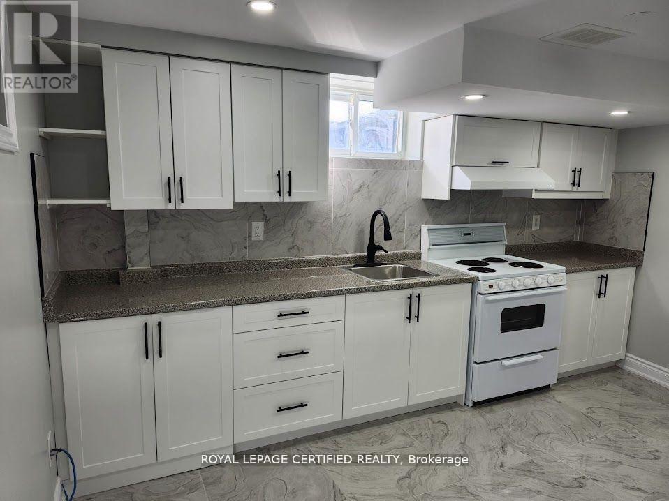 38 COLLIER ROAD N - 22