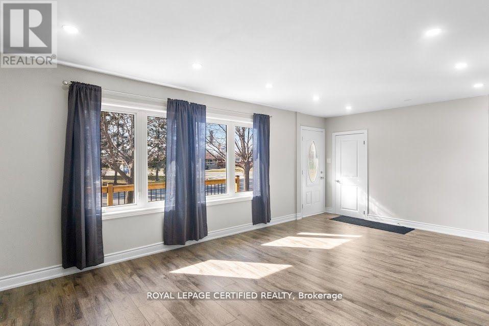 38 COLLIER ROAD N - 5