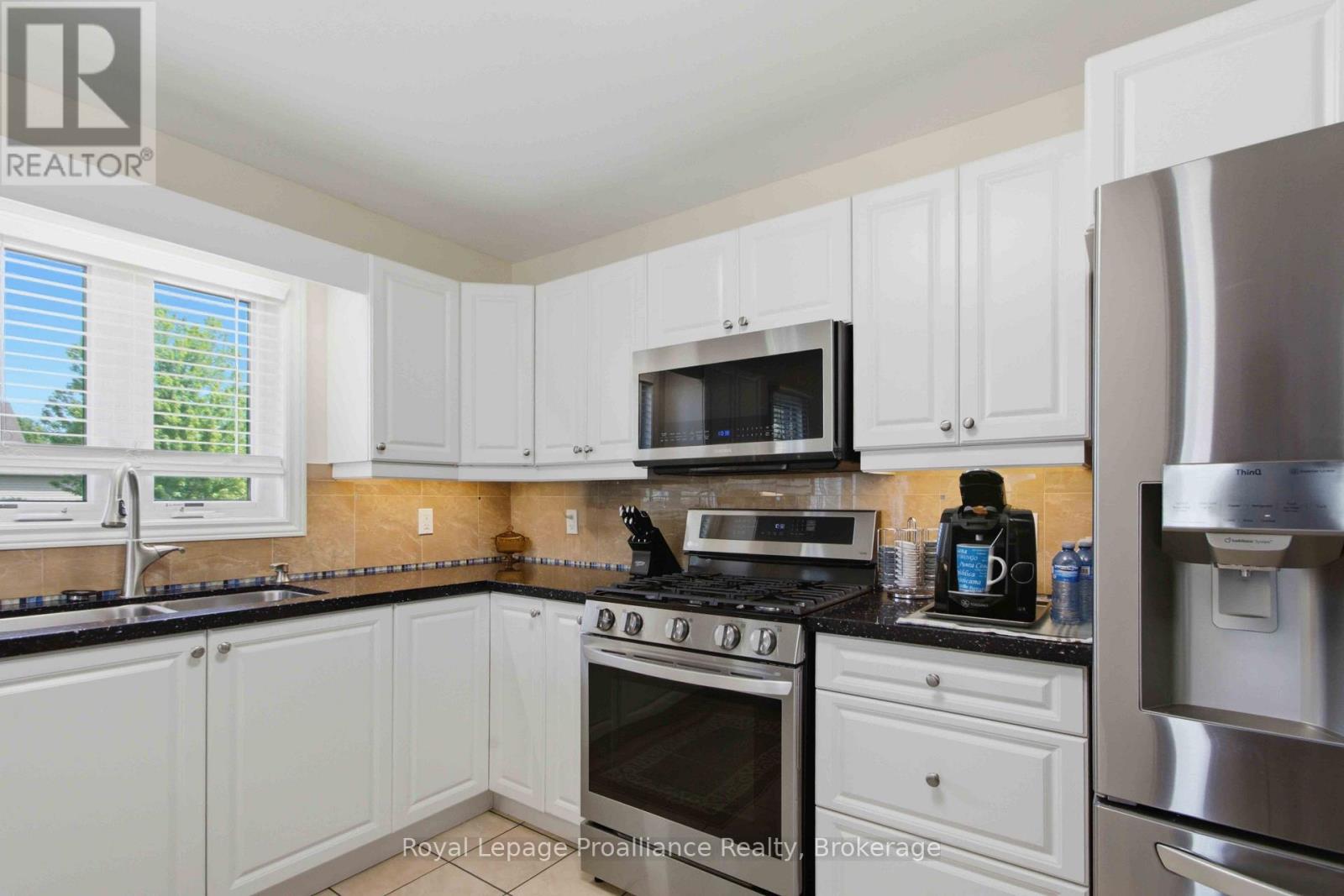 48 WARD DRIVE - 13