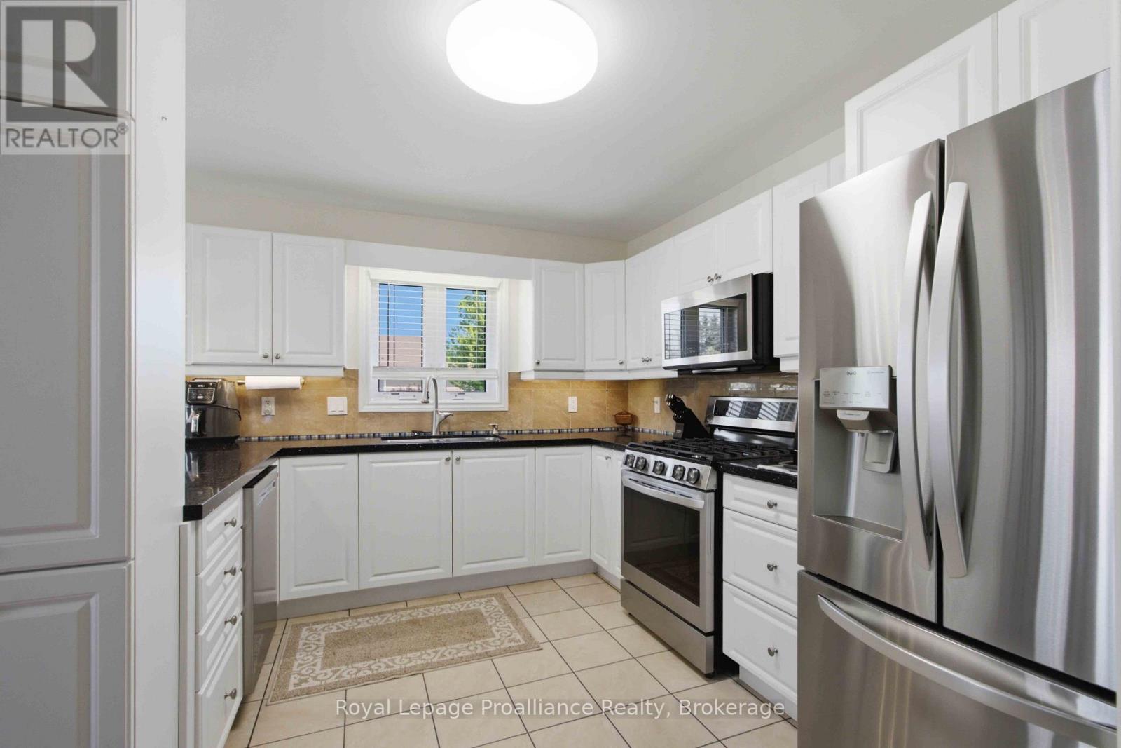48 WARD DRIVE - 12
