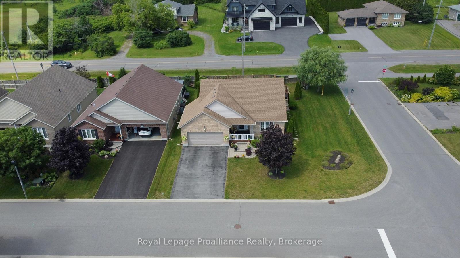 48 WARD DRIVE - 31