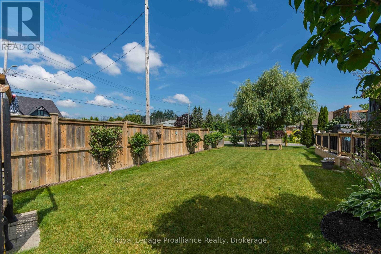 48 WARD DRIVE - 28