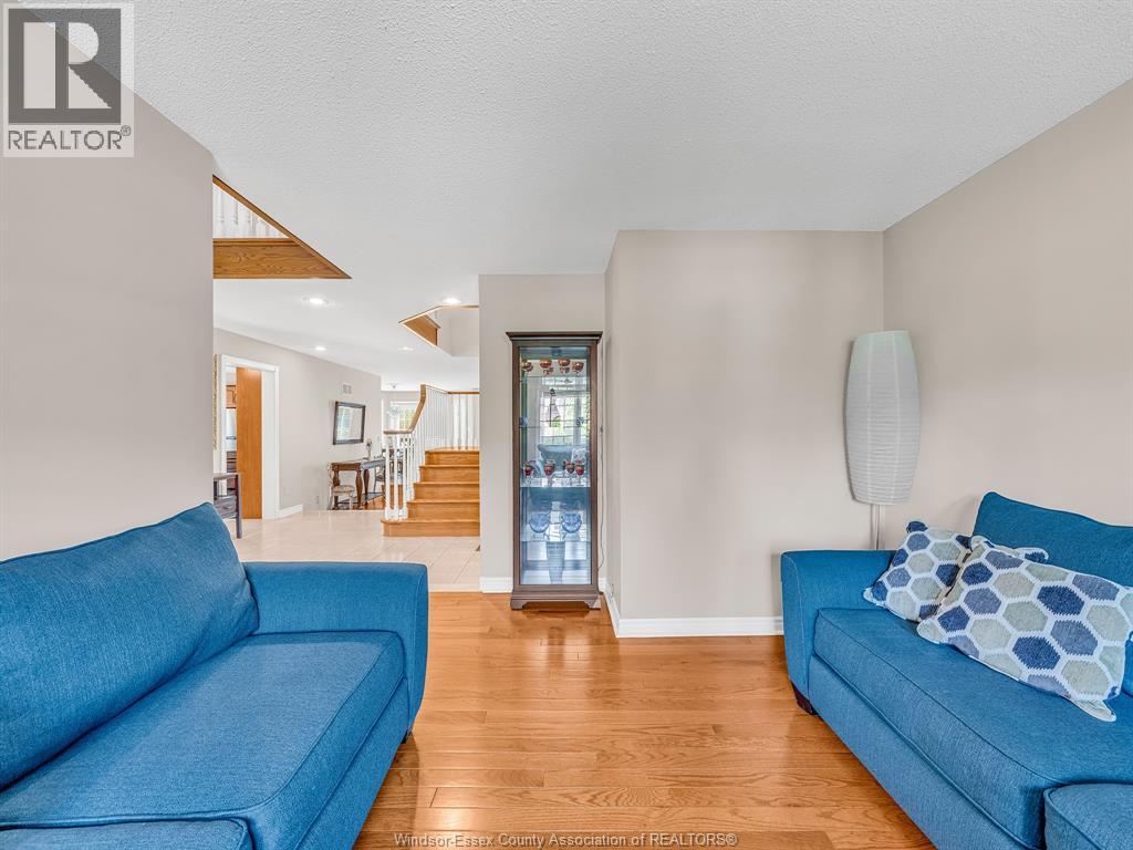 299 RUSSEL WOODS DRIVE - 7
